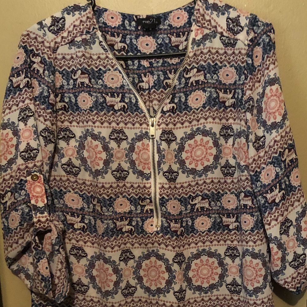 NWOT Zip down midway shirt